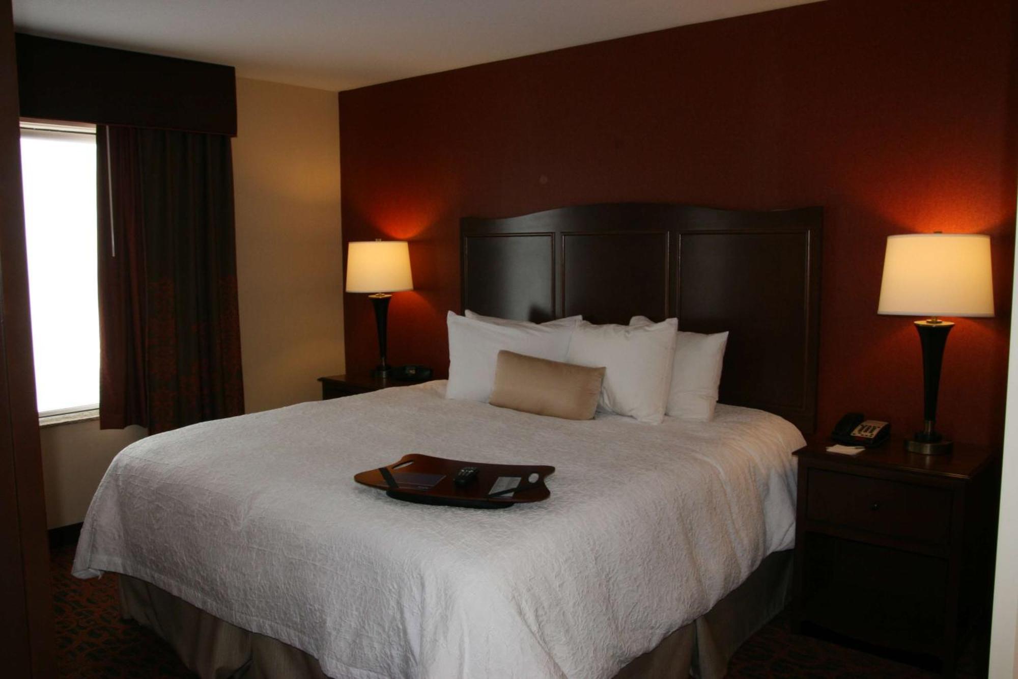 Hampton Inn And Suites Peru Exteriör bild