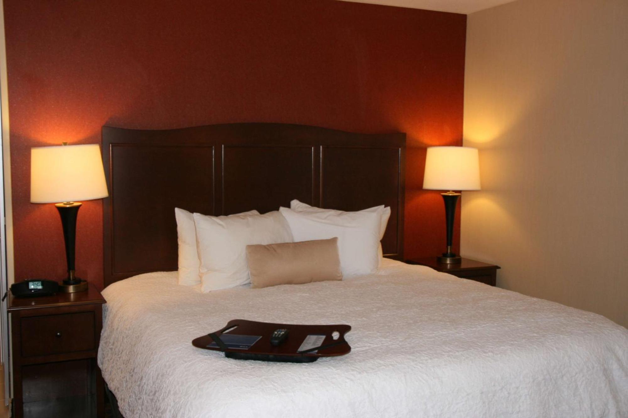 Hampton Inn And Suites Peru Exteriör bild