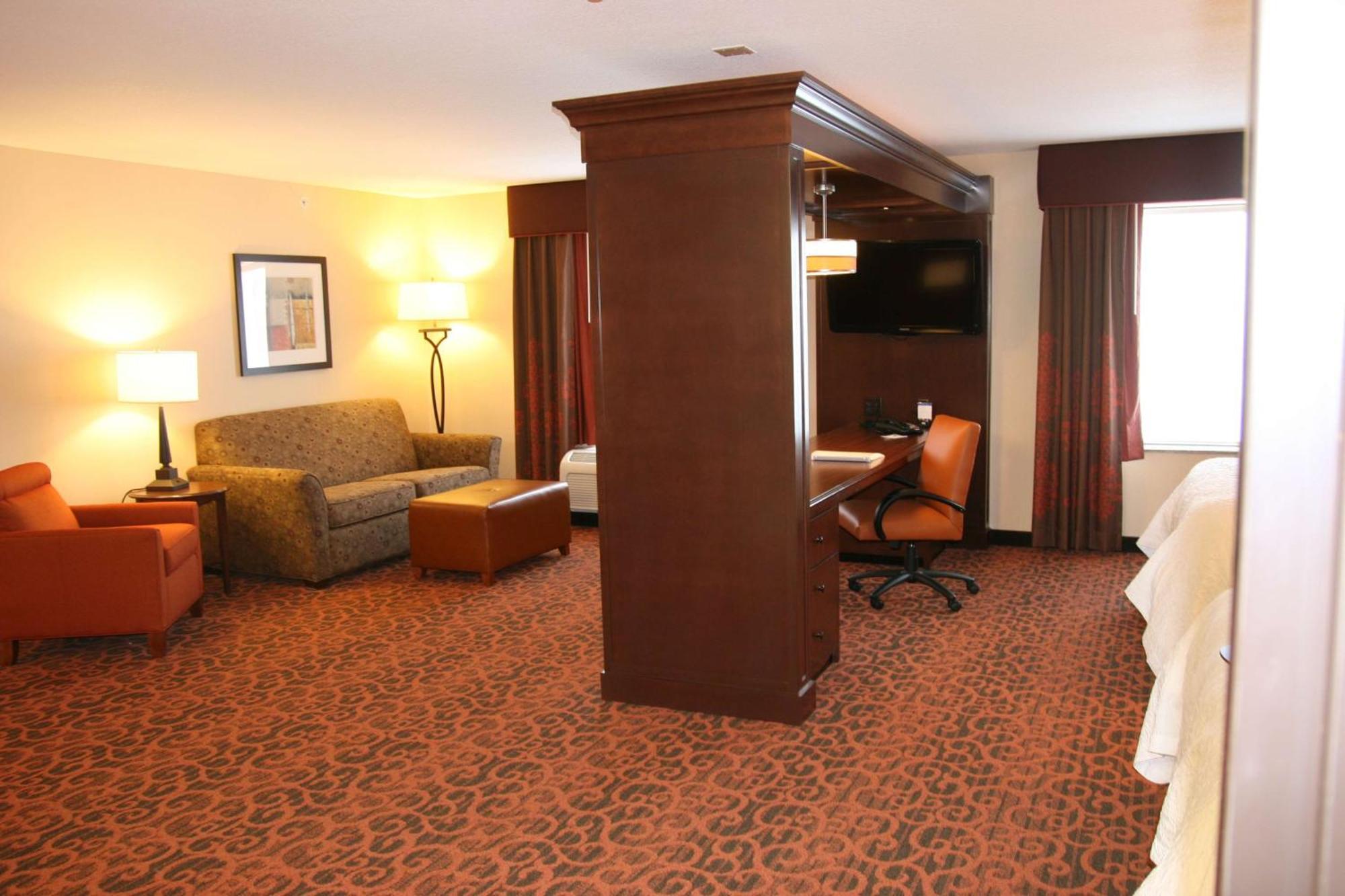 Hampton Inn And Suites Peru Exteriör bild