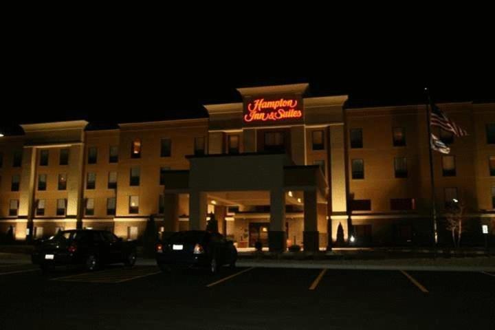 Hampton Inn And Suites Peru Exteriör bild