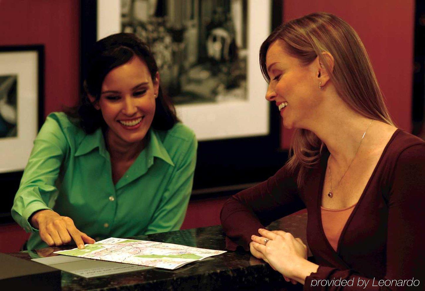 Hampton Inn And Suites Peru Inreriör bild